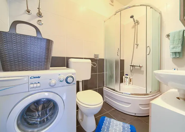13976b Apartman *